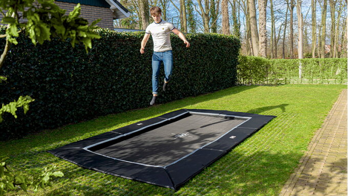 makkelijk te gebruiken Sterkte mannelijk An inground or groundlevel trampoline? | EXIT Toys